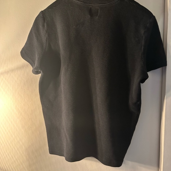 Zara Textured T-Shirt - Picture 3 of 4